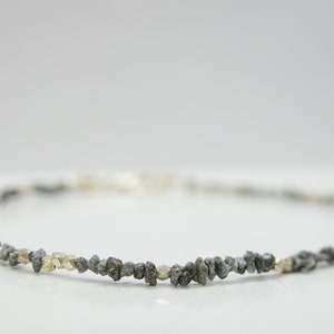 Rohdiamanten, edles Armband mit funkelnden, kleinen grauen Diamanten & 925 Silber Bild 1