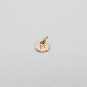 Colgante de oro 333/8k oro rosa placa de 6 mm colgante y letras grabadas, personalizable