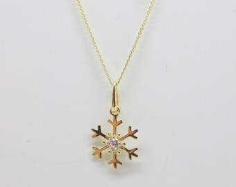 Snowflake..zarte 9k Goldkette mit Zirkonia & Schneeflocken Anhänger in 375er Gold