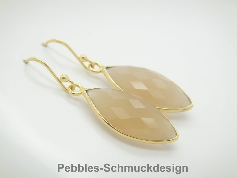 PUR & elegant chalcedony... nude in 925 gold plated image 1