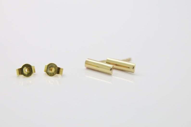 Gold Ohrstecker Stab 8k minimalistisch Bild 1