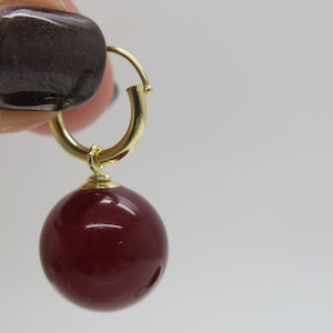 Wechselschmuck für Ohrhaken/Creolen/Ohrbügel, Bernstein Einhänger , leuchtend rote Kugeln 585/14K Gelbgold von Pebbles-Schmuckdesign Bild 6