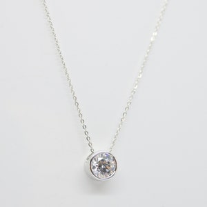 Diamond delicate necklace with pendant zirconia in 375/9k white gold image 6