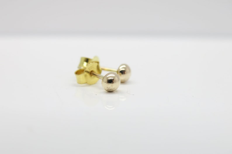 Pebbles-Punkt: glänzender Goldohrstecker 333Gold Bild 2