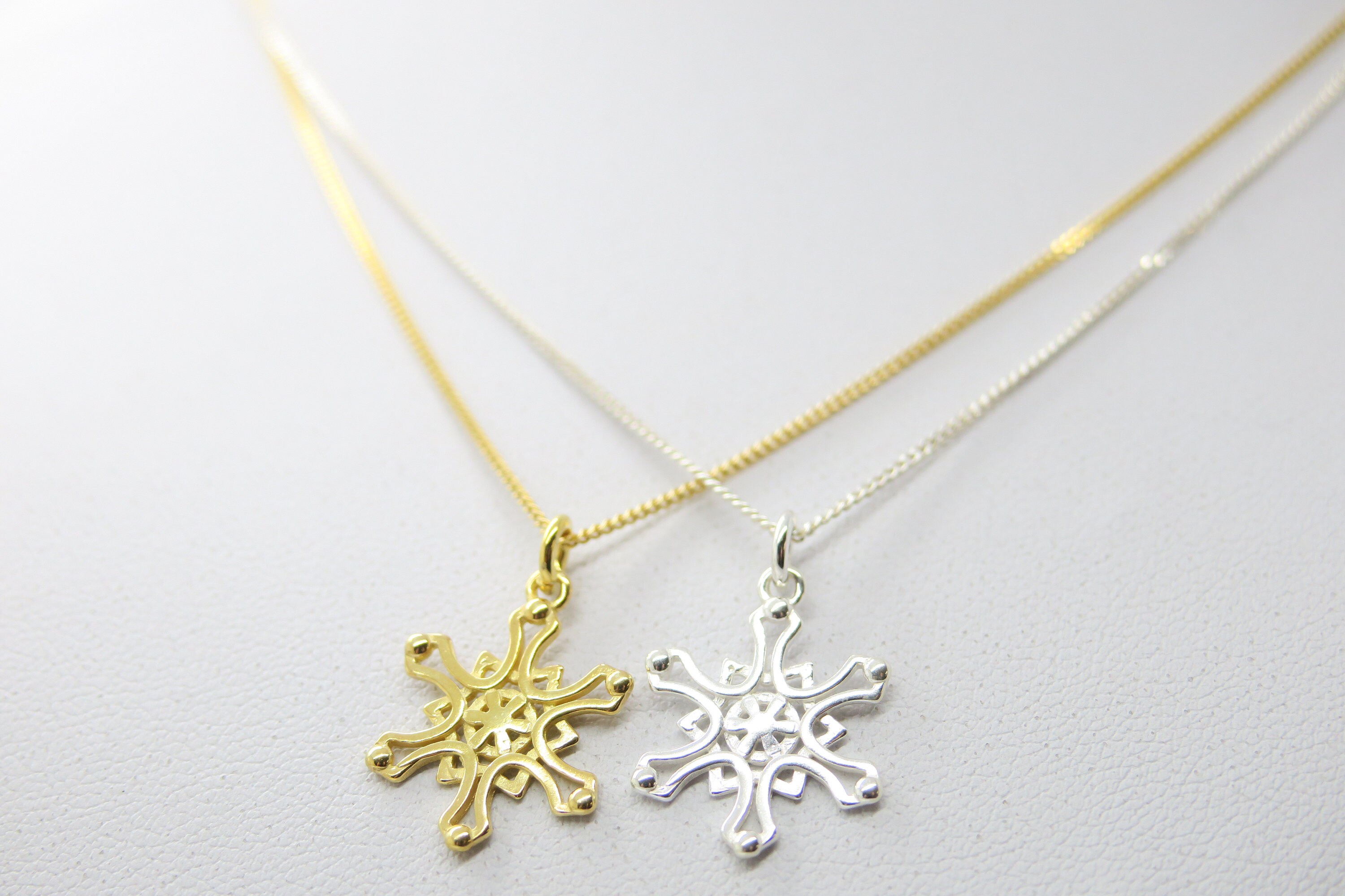Snowflake..zarte Kette 925 Silber vergoldet