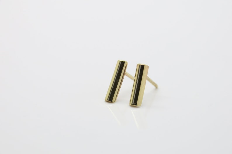 Gold Ohrstecker Stab 8k minimalistisch Bild 3