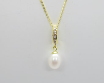 Wedding! Breeding pearl necklace 333 gold with cubic zirconia