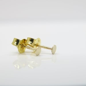 Tiny 8k Gold Stud Delicate 3 mm:-)1 Pair of Earrings Platelets/ Point 333 Gold
