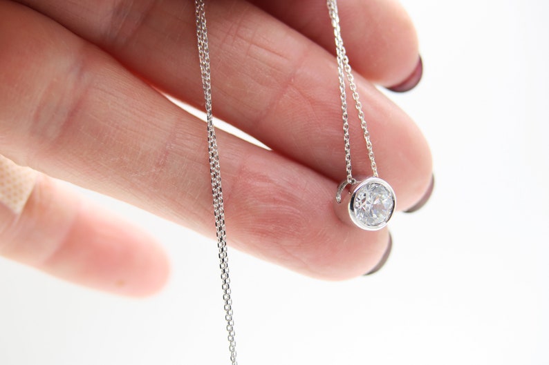 Diamond delicate necklace with pendant zirconia in 375/9k white gold image 9