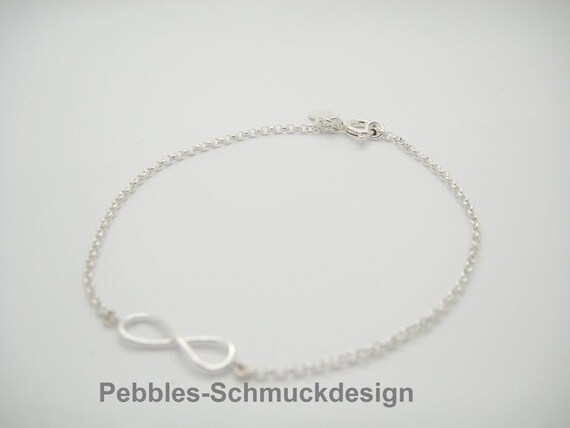 インフィニティ!!シルバー925の8を横にした非常に繊細なブレスレット