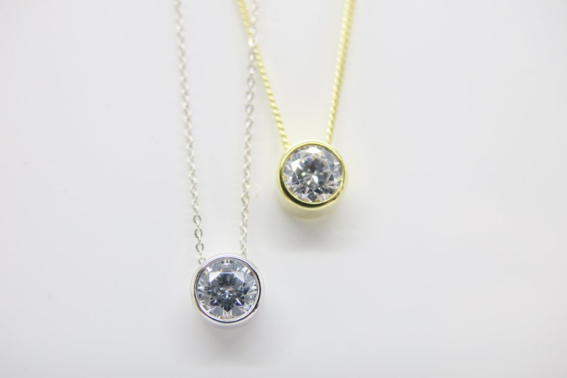 Diamond delicate necklace with pendant zirconia in 375/9k white gold image 5