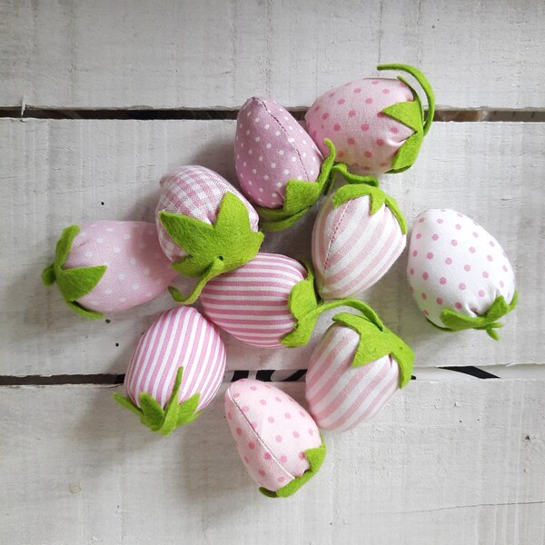 niedliche  Erdbeeren aus Stoff - Deko Erdbeeren - in rosa