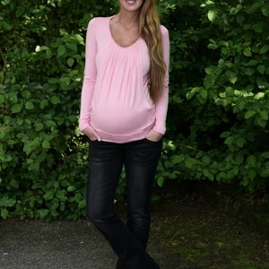 different lengths Comfy black maternity jeans image 2