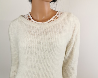 knitted sweater in pastel colours in soft, scratch-free virgin wool