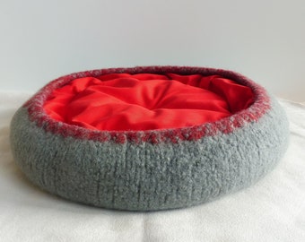 Cat basket MOLLY knitted felt