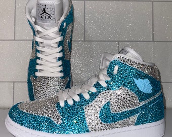 Custom Nike Jordan 1 Mids size6.5(UK)