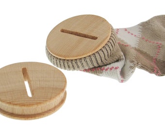 Savings sock closure / savings sock / savings sock / wooden disc