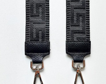 Taschengurt Taschenriemen grafisches Muster 3D-schwarz-schwarze Lederenden - silber Schnalle