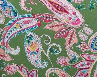 Viscose poplin blouse fabric Paisley, pistachio green