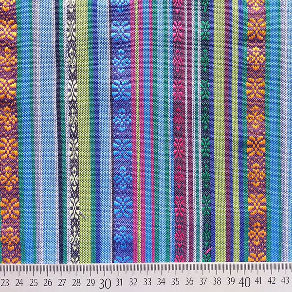 Tissu mexicain à rayures et bordures au look ethnique, bleu