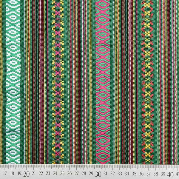 Tissu mexicain à rayures et bordures au look ethnique, vert