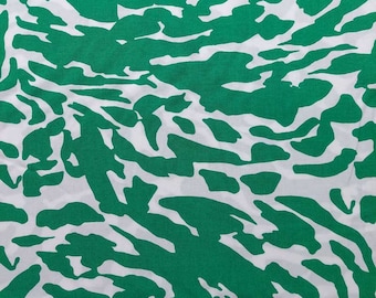 Tela de viscosa popelina camuflaje, verde blanco