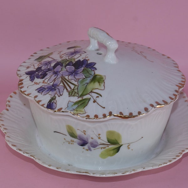 Sauce Tureen, small serving pot, antique tableware