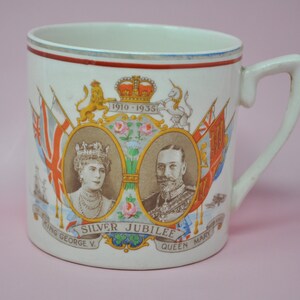 Vintage British Royal Family Coronation mug of King George V /& Queen Mary 1910-1935
