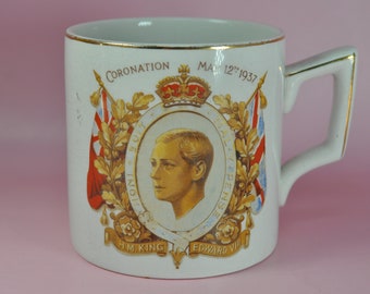 Taza de la coronación del rey Eduardo VIII de 1937. Rey sin coronar. Lema de la Orden de la Jarretera. Realeza británica.