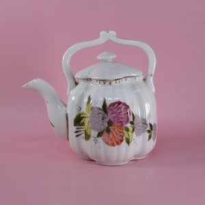 Small Porcelain teapot, vintage teapot