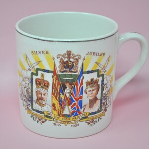 Vintage British Royal Family Coronation mug of King George V /& Queen Mary 1910-1935