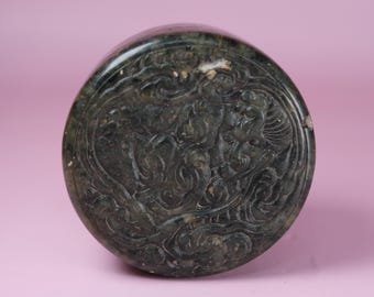 Geschnitzte Spinatgrüne Jade Drachenbox - Chinesischer Deckeltopf - Orientalische Jade Trinket Box - Chinesischer Drachenrelieftopf