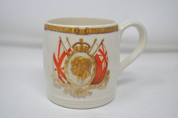 Vintage British Royal Family Coronation mug of King George V /& Queen Mary 1910-1935