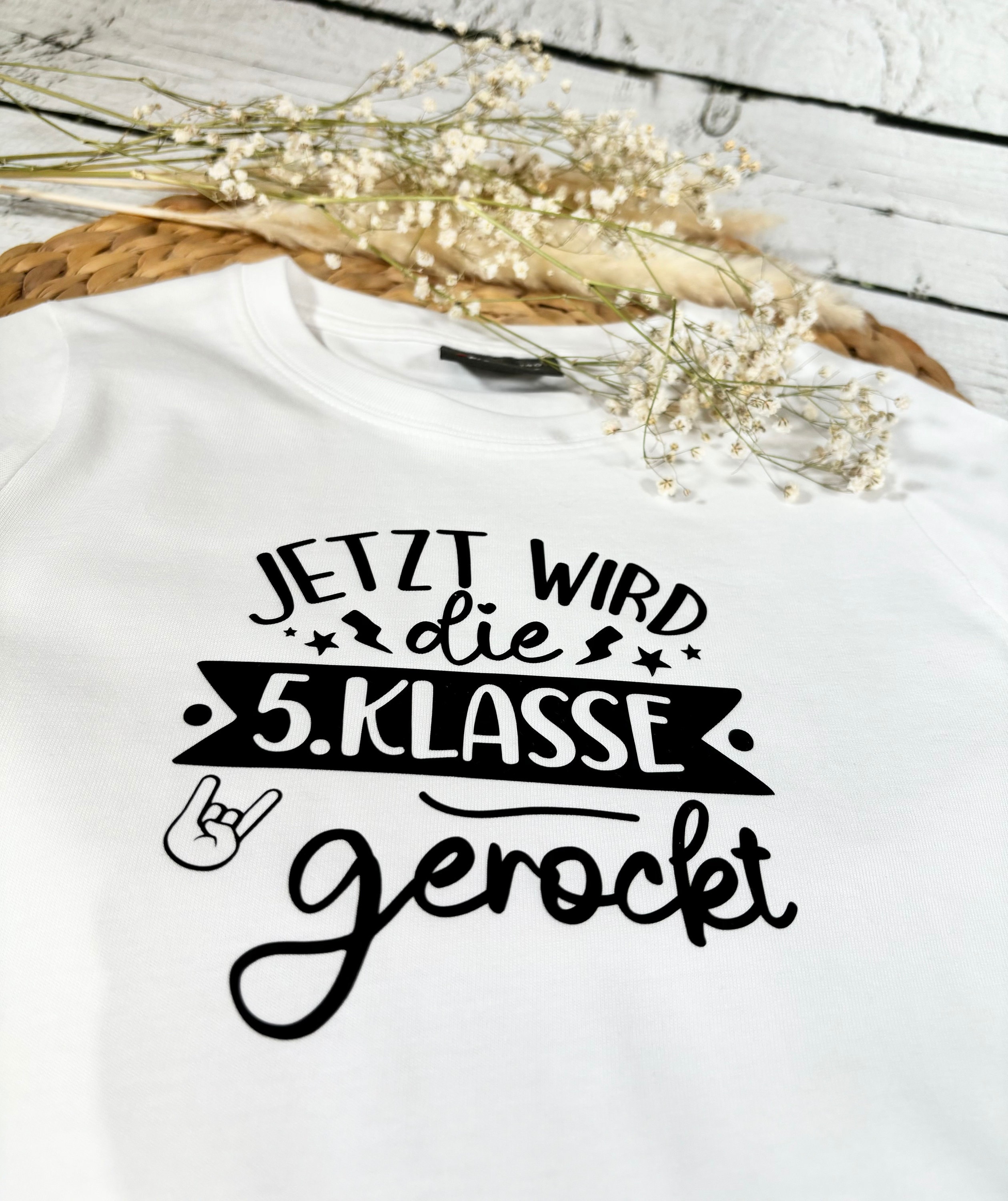 Shirtracer Kinder T-Shirt „Level Complete“ | Für Jungen, Einschulung 5. Klasse, Aus Baumwolle, Weiß