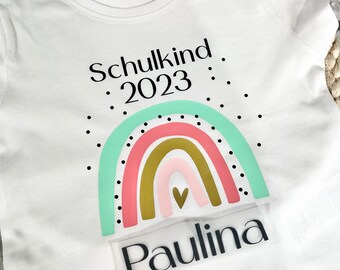 T-Shirt Schulkind Kindergartenkind Regenbogen und Name des Kindes personalisiert