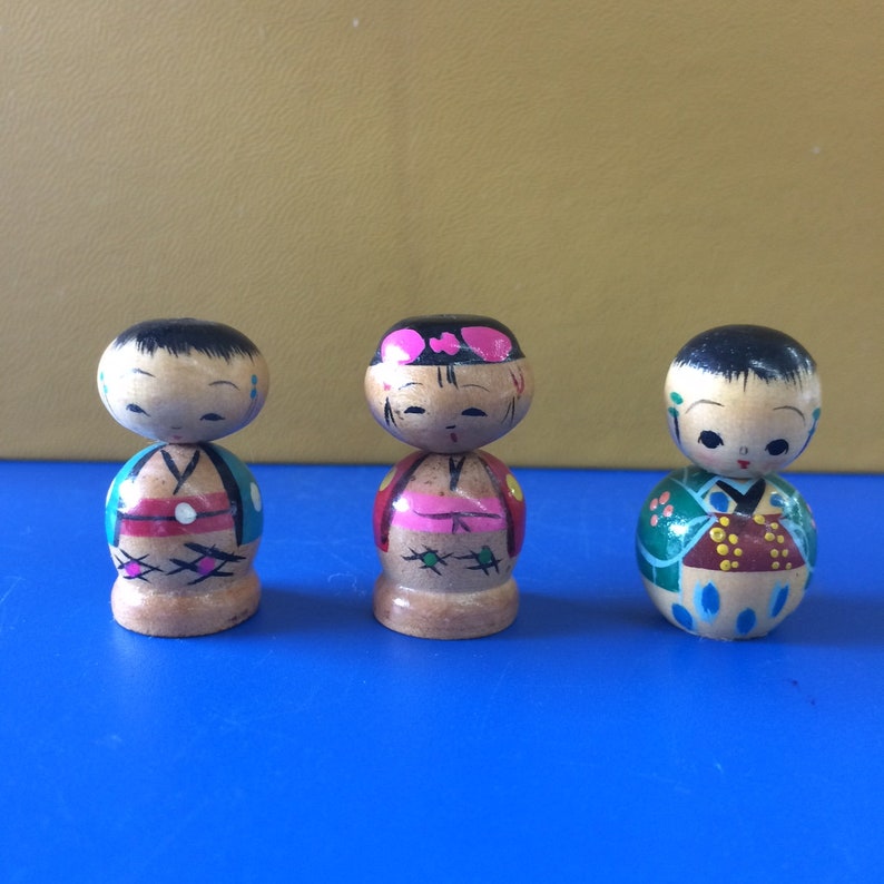 miniature japanese dolls