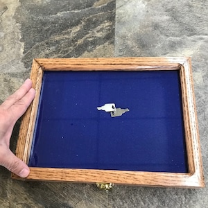 New, Display Case, Locking, 12&quot; x 9&quot; x 2&quot;, Wood, Brass, Glass, Foam, Felt, Arrowheads, Medals, Trinkets, Collectibles, Keys, FREE SHIP