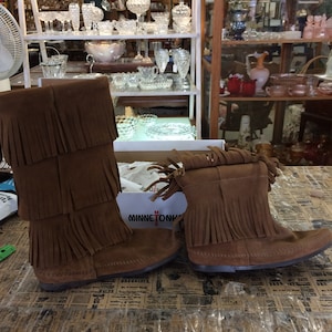 Old Stock, Minnetonka Moccasins, Women&#39;s Moccasins, Leather Moccasins, Fringe, Brown Leather, Size 6, Unworn, Leather Boots, FREE SHIP