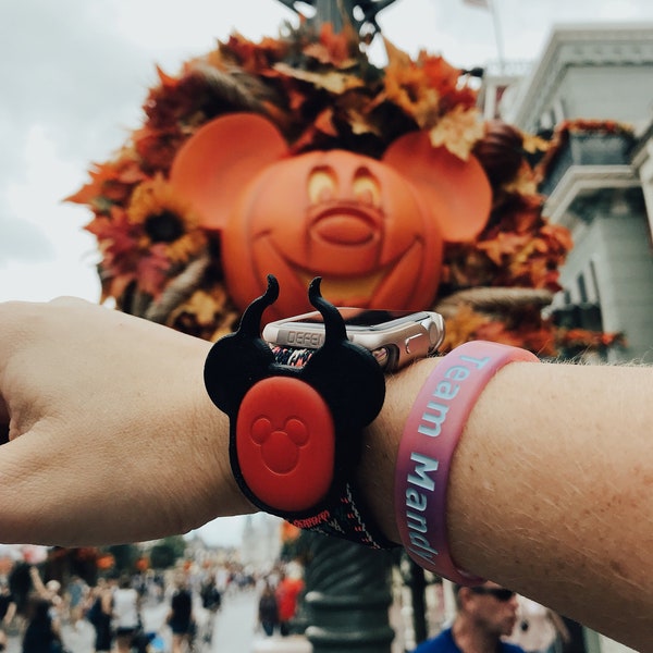 MagicBand 2 Puck Holder - Maleficent - 3D Printed Disney Inspired Accessories