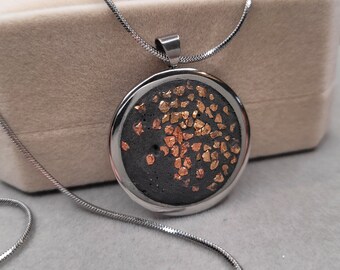 Edelstahlkette mit Beton-Design / Kette mit Anhänger /Betonschmuck, Geschenk, Muttertag,