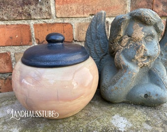 Animal urn made of ceramic