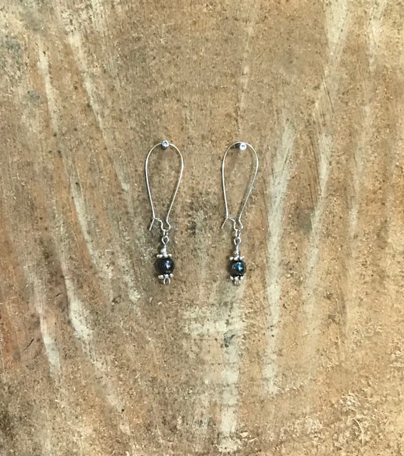 Kidney shaped earrings deals