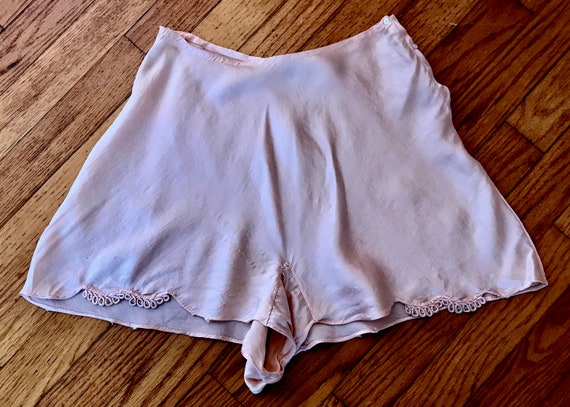 Captivante Hand made Antique Lovely Lingerie Peac… - image 1