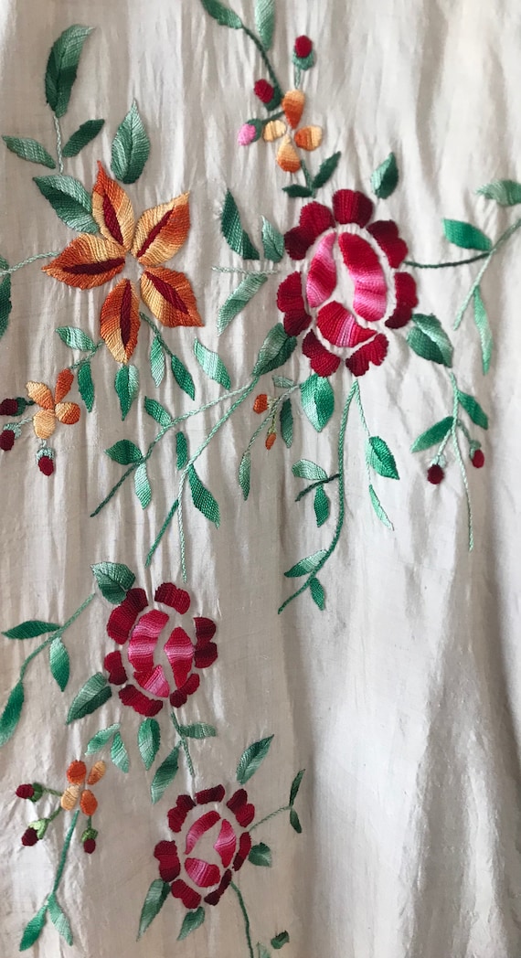 Antique 1920's -30's Raw Silk Japanese Embroidered