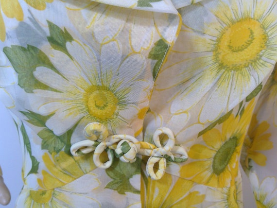 70s Vintage Yellow & White Shasta Daisies 2 Piece… - image 6