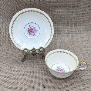 Aynsley Bone China Teacup &  Saucer, Essex pattern, Gold Leaf Trim, Made in England