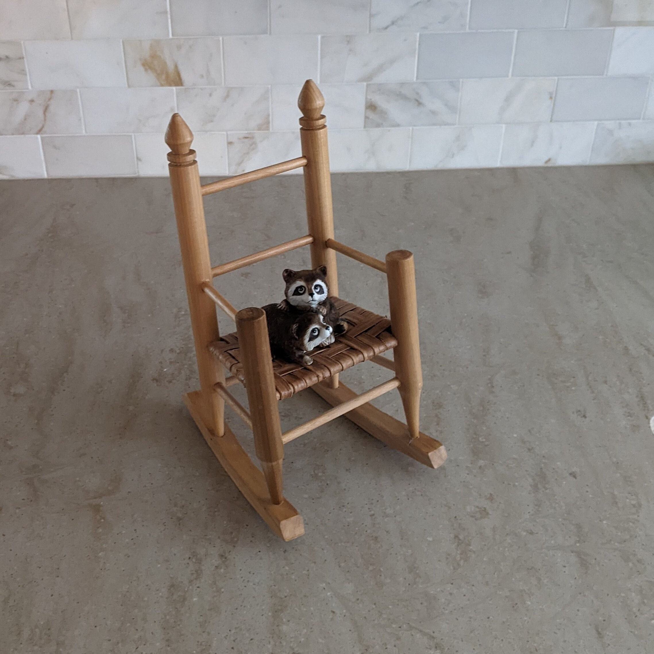 Mini Rocking-chair Vintage En Bois Pour Poupée - Décoration Maison