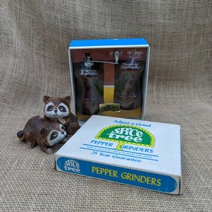 Vintage Spice Tree Walnut Wood Salt & Pepper Grinder Set - NOS Made in USA