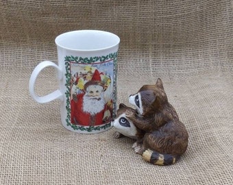 Dunoon 'Merry Christmas' Mug, Adapted from Victorian Santa Prints, Santa with Newspaper, Made in Scotland