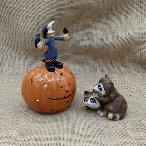 Williraye Studio, Halloween Votive Holder, Scarecrow with Crows Standing on Smiling Jack O Lantern.